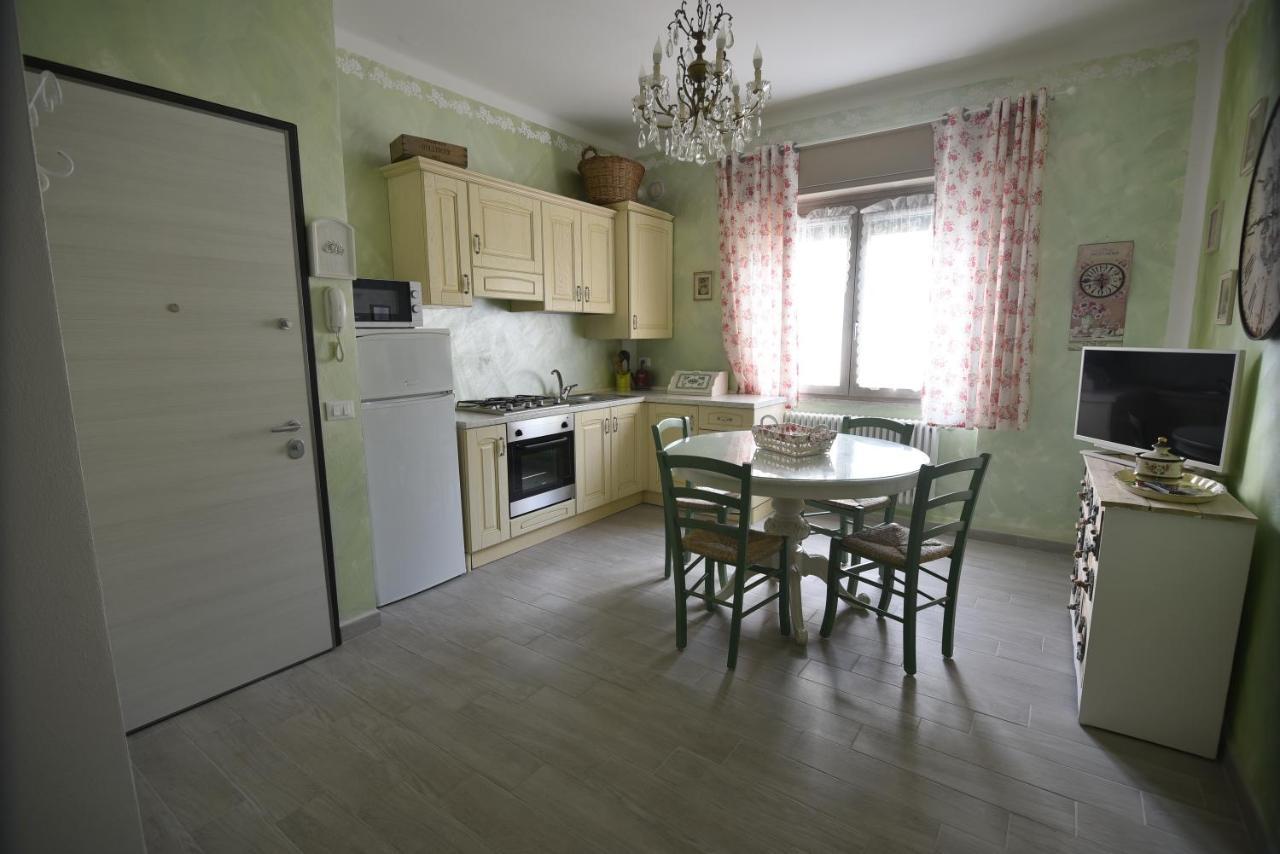 Le Bouganville Apartment Desenzano del Garda Exterior foto
