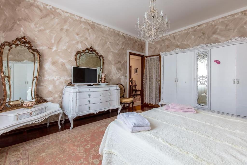 Le Bouganville Apartment Desenzano del Garda Exterior foto