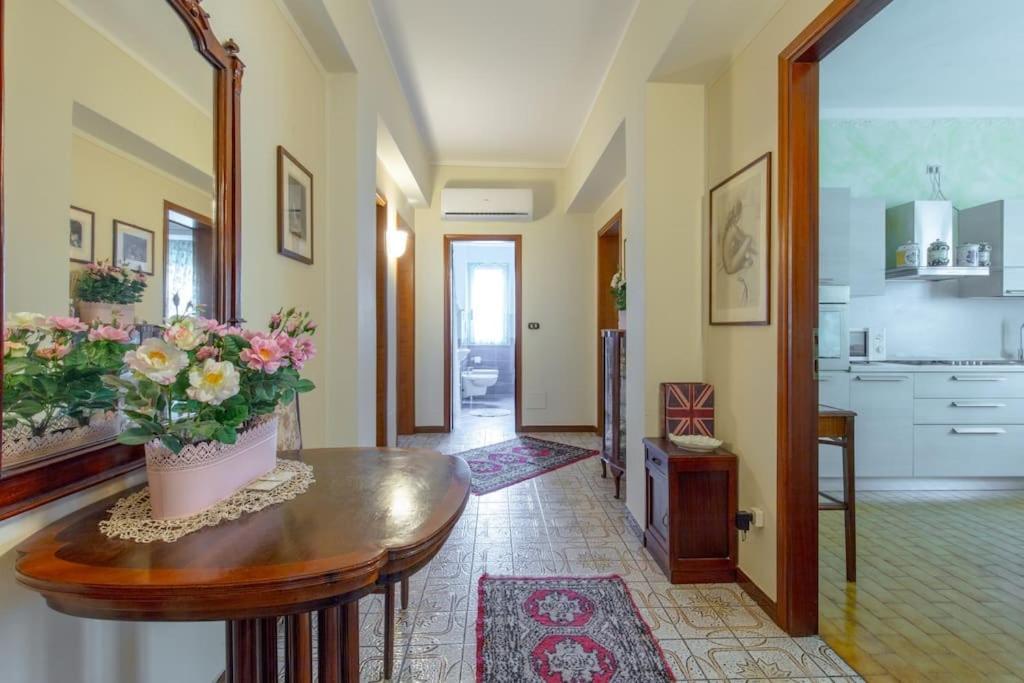 Le Bouganville Apartment Desenzano del Garda Exterior foto
