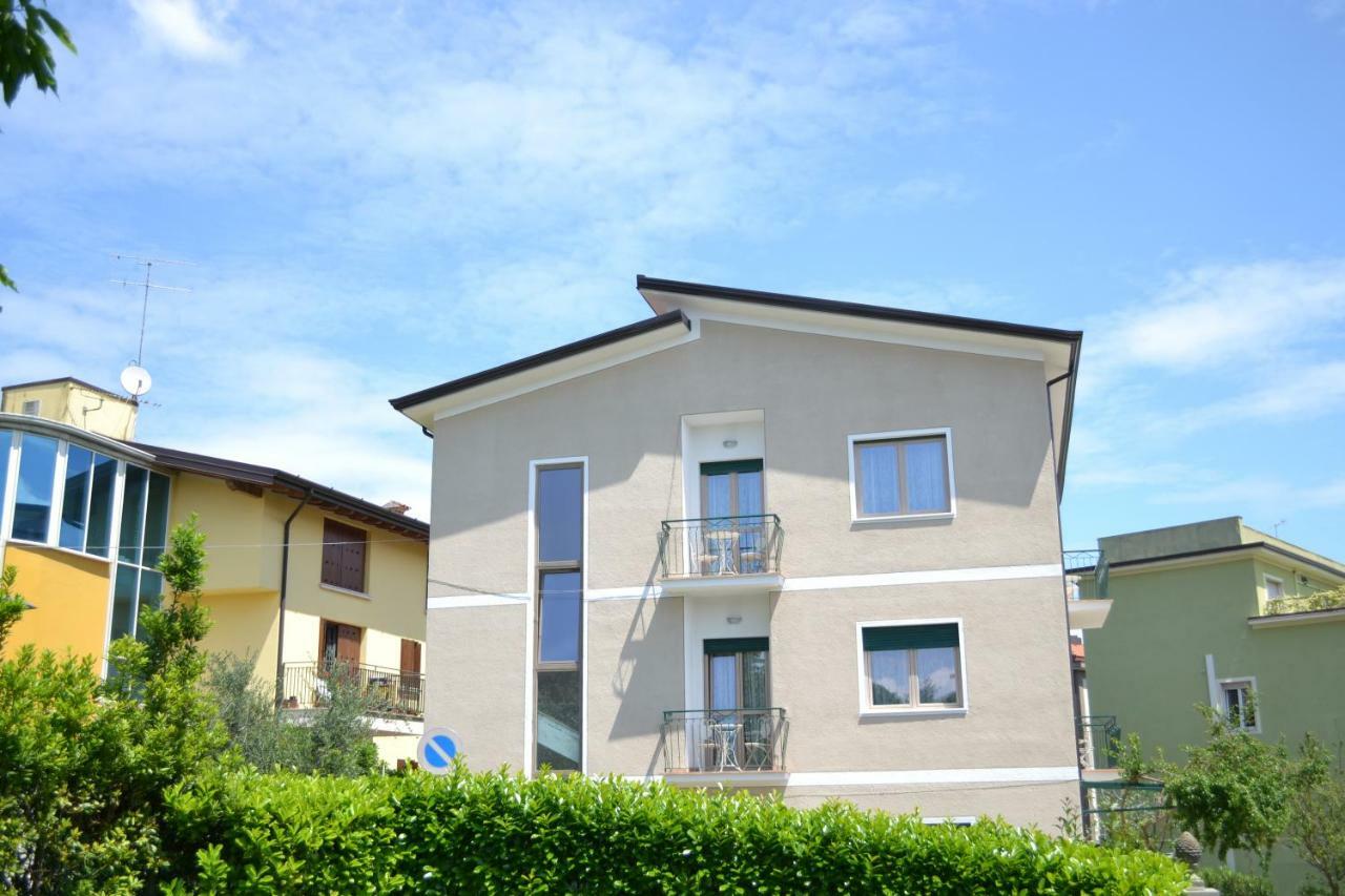 Le Bouganville Apartment Desenzano del Garda Exterior foto